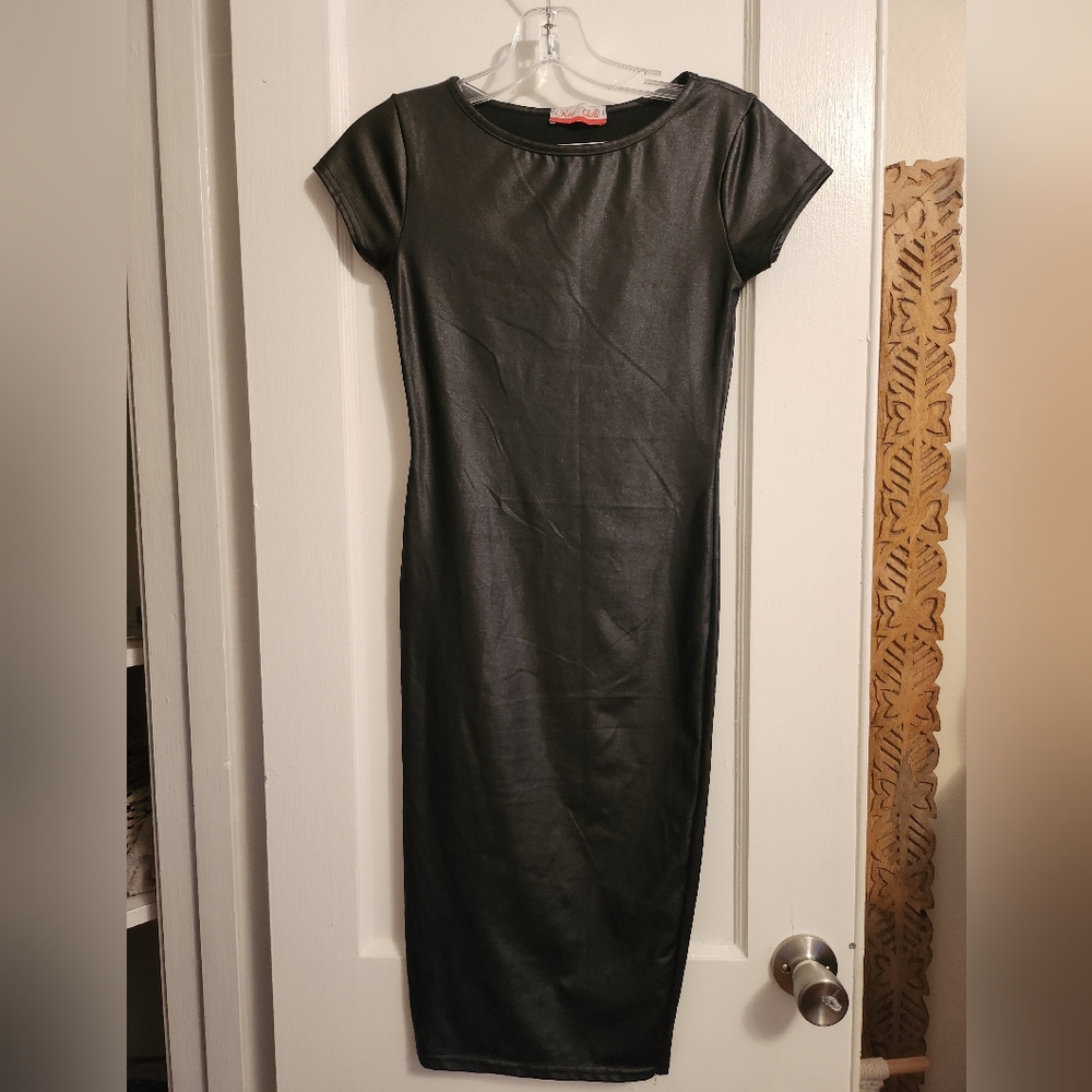 Leather looking stretch midi dress